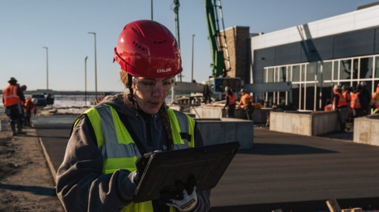 Construction productivity tracking onsite on a tablet