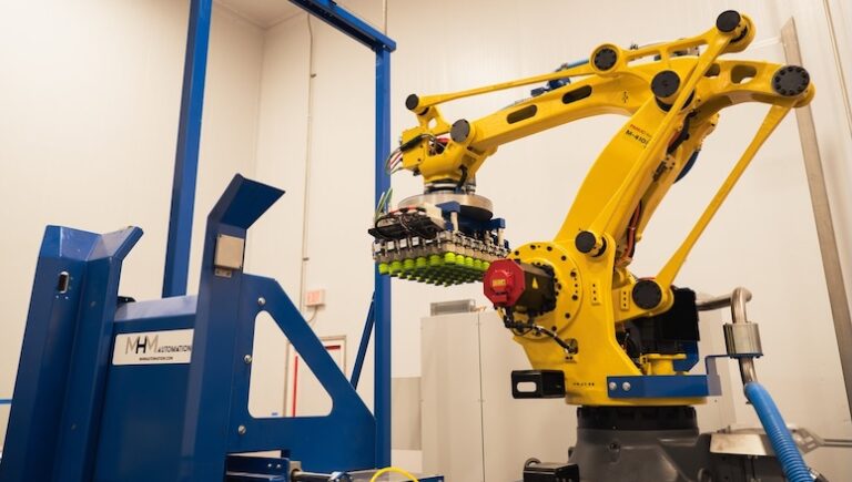 Construction automation robotic arm