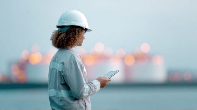 Estimator looking at mobile device